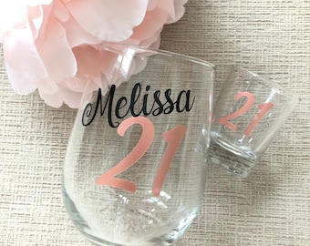 Bicchiere da vino per il 21° compleanno/Bicchiere da shot/Regalo per il 21° compleanno/Finalmente 21/Regalo per lei/Finalmente legale/Bicchiere per il 21° compleanno personalizzato/AF legale