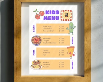 Puede incluir: Un menú infantil colorido con personajes de dibujos animados. El menú incluye categorías para pizza, ensalada, pasta y postre. Los artículos del menú incluyen ensalada verde, ensalada de queso, atún y cebolla, macarrones, lasaña, espaguetis a la boloñesa, pollo y quesos, jamón, pastel de manzana, helado y panqueques.