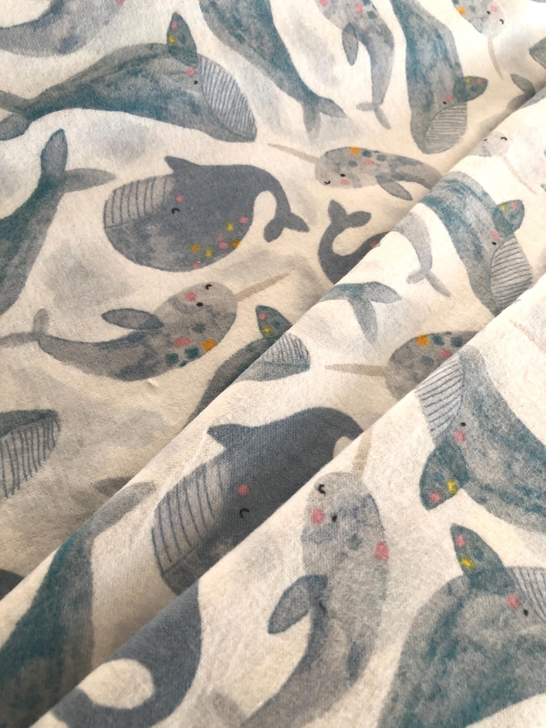 フランネル - クジラとイッカクのフランネル パジャマ パンツ、ラウンジ パンツ、お揃いのファミリー パジャマ、XS から XXL までのサイズがあり、サイド ポケットが深くなっています。 画像 3