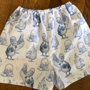 Blå och vita tuppar i bomull, kycklingpyjamasshorts - strandshorts, pyjamasshorts, pyjamasshorts, finns i storlekarna XS-XXL med justerbar midja bild 2