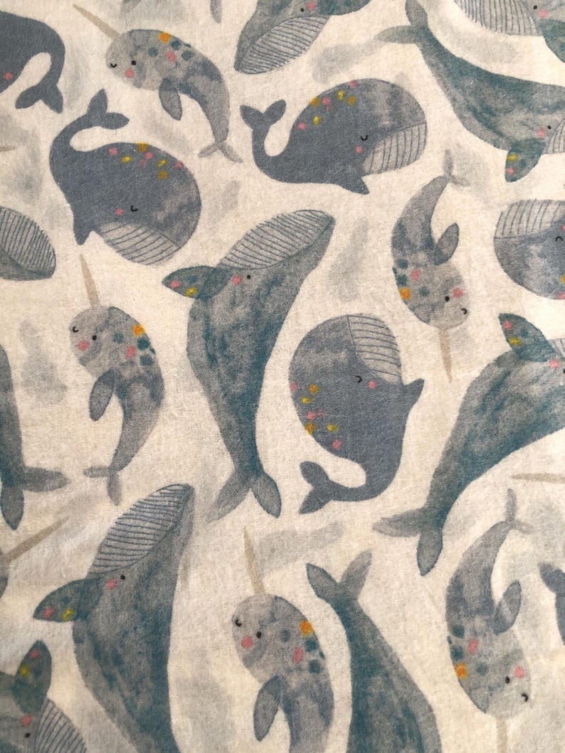 フランネル - クジラとイッカクのフランネル パジャマ パンツ、ラウンジ パンツ、お揃いのファミリー パジャマ、XS から XXL までのサイズがあり、サイド ポケットが深くなっています。 画像 2