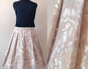 Nueva falda plisada vintage de seda de Cynthia Steffe, de jacquard beige, con flores doradas brillantes, para cóctel, formal, elegante, talla 2 o XS/S