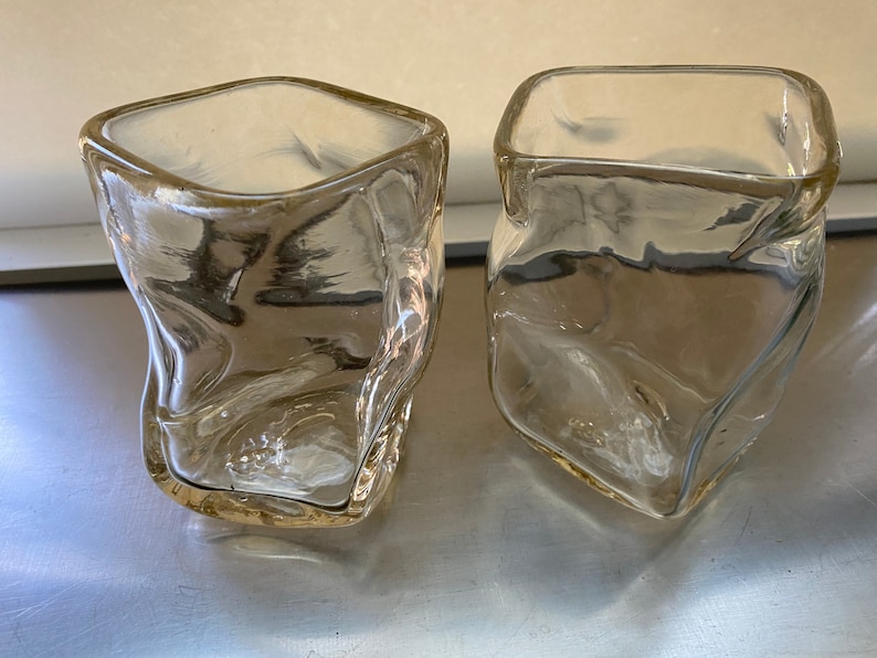 Glass cup, square and twisted image 4