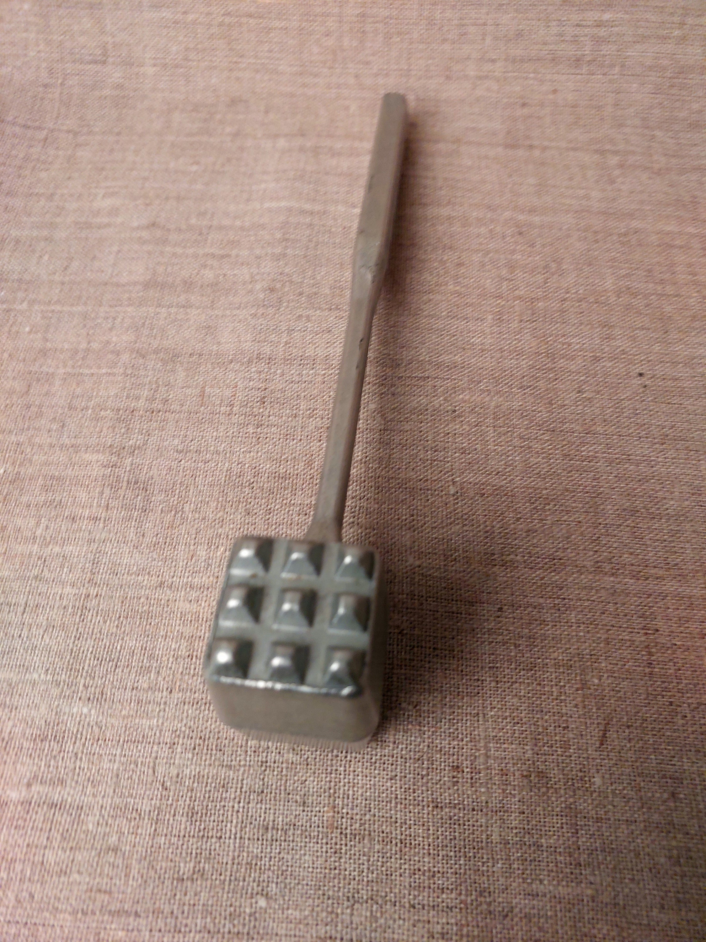 Machacador carne Aluminio 27 cm — Santucci