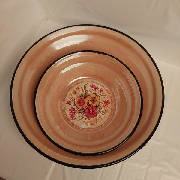 Soviet Era Enamel Bowls Set: 2 Floral Design Dishes from the 1980s - Varying Sizes