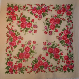 Woolen scarf for girls and women- floral pattern-folk Pavlo-Posad scarf-1970