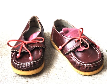 Sapatos infantis de couro marrom para botas infantis unissex feitas na URSS na década de 1980