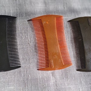 Vintage USSR Dual-Sided Comb: Retro Barbershop Decor