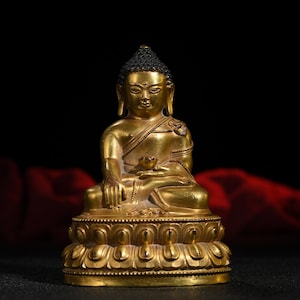 Golden Buddha Statue/Tibetan Gilded Bronze Buddha Statue/Buddhist Art/Nepal/Meditation/Bronze Sculpture/Collectible Antiques/Religious Items