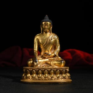 Golden Buddha Statue/Tibetan Gilded Bronze Buddha Statue/Buddhist Art/Nepal/Meditation/Bronze Sculpture/Collectible Antiques/Religious Items