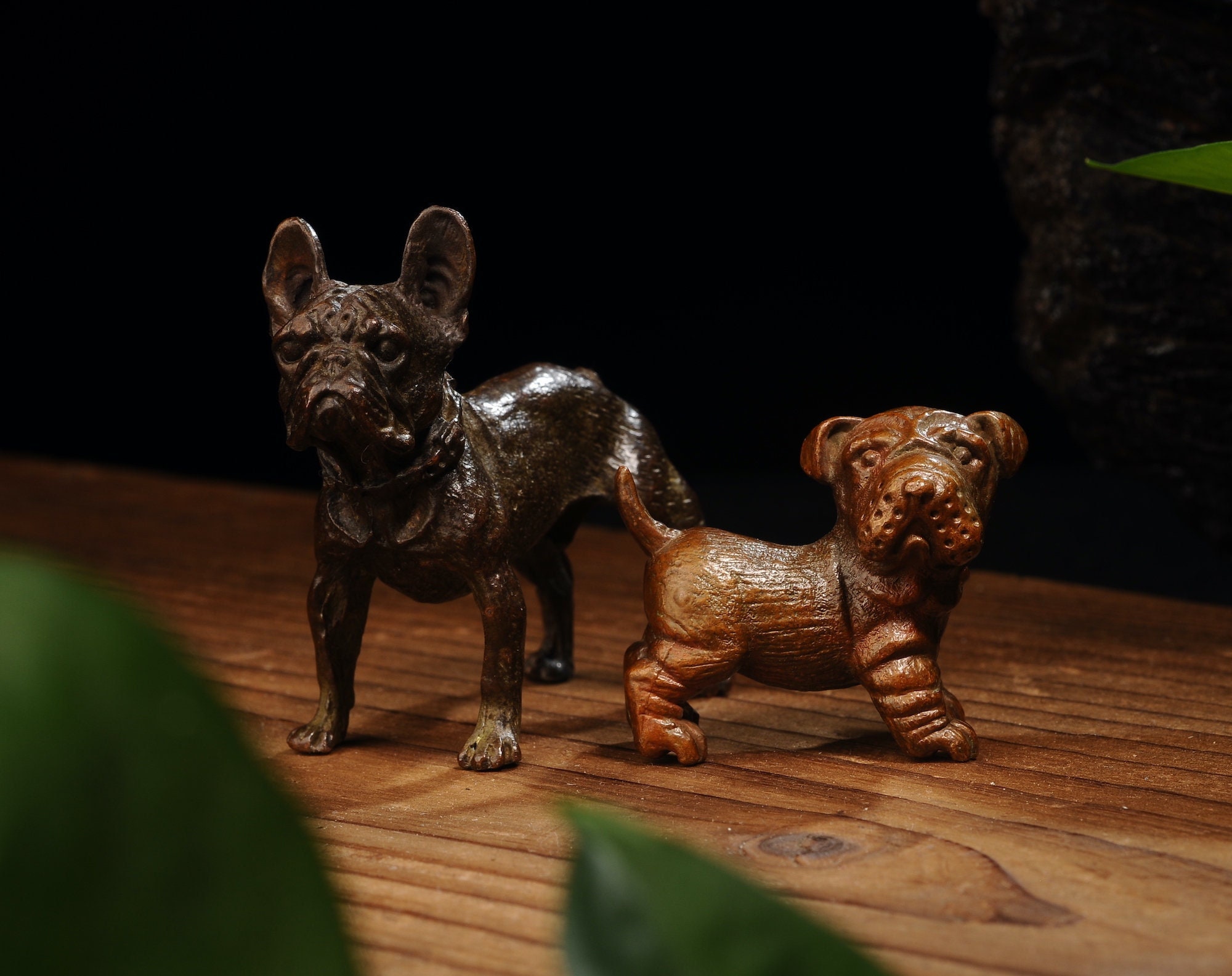 ブロンズ犬の父と息子の彫刻：アールデコ調のホームデコレーション