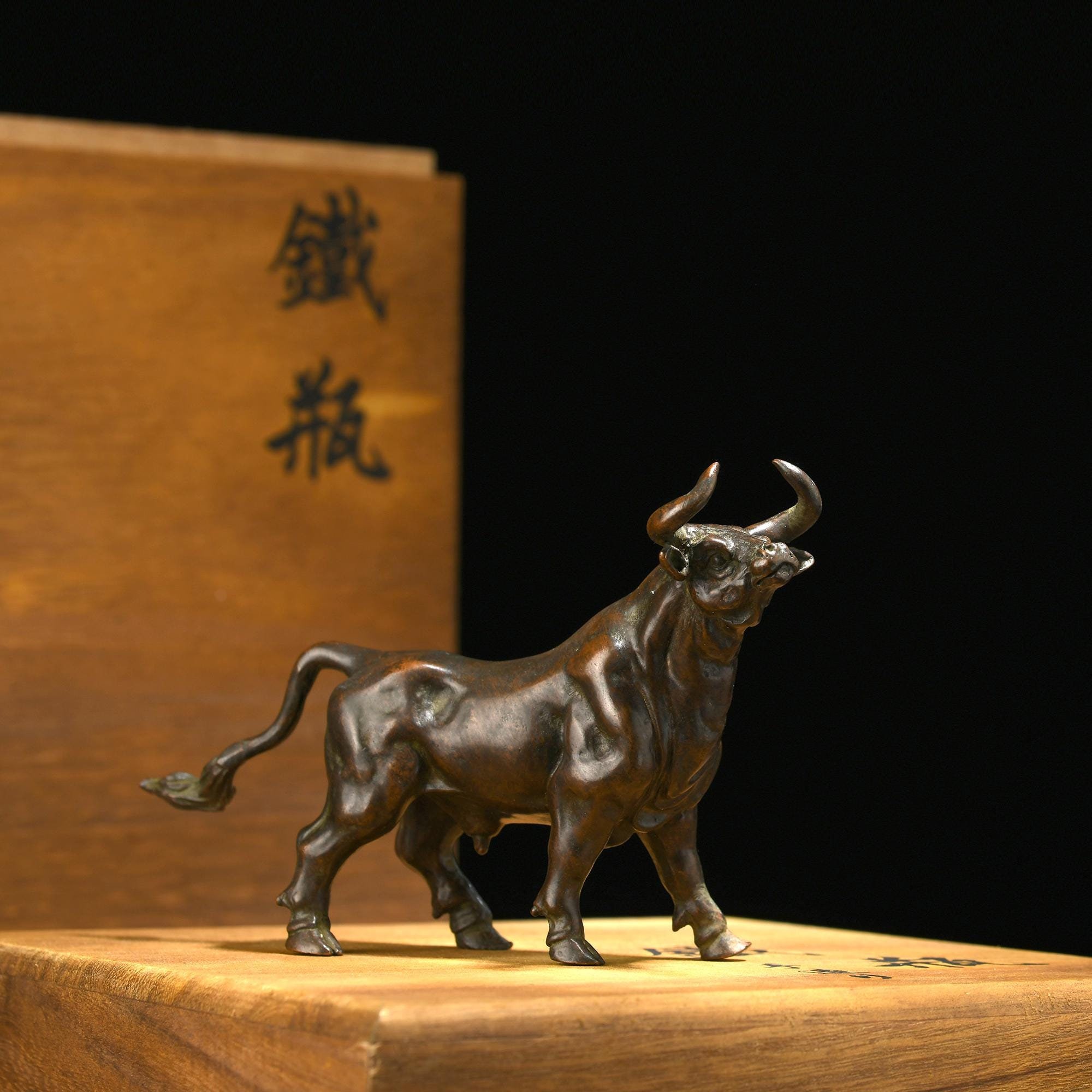 Japanese Showa Period Bronze Ox/bull-bronze Sculpture/home Decor