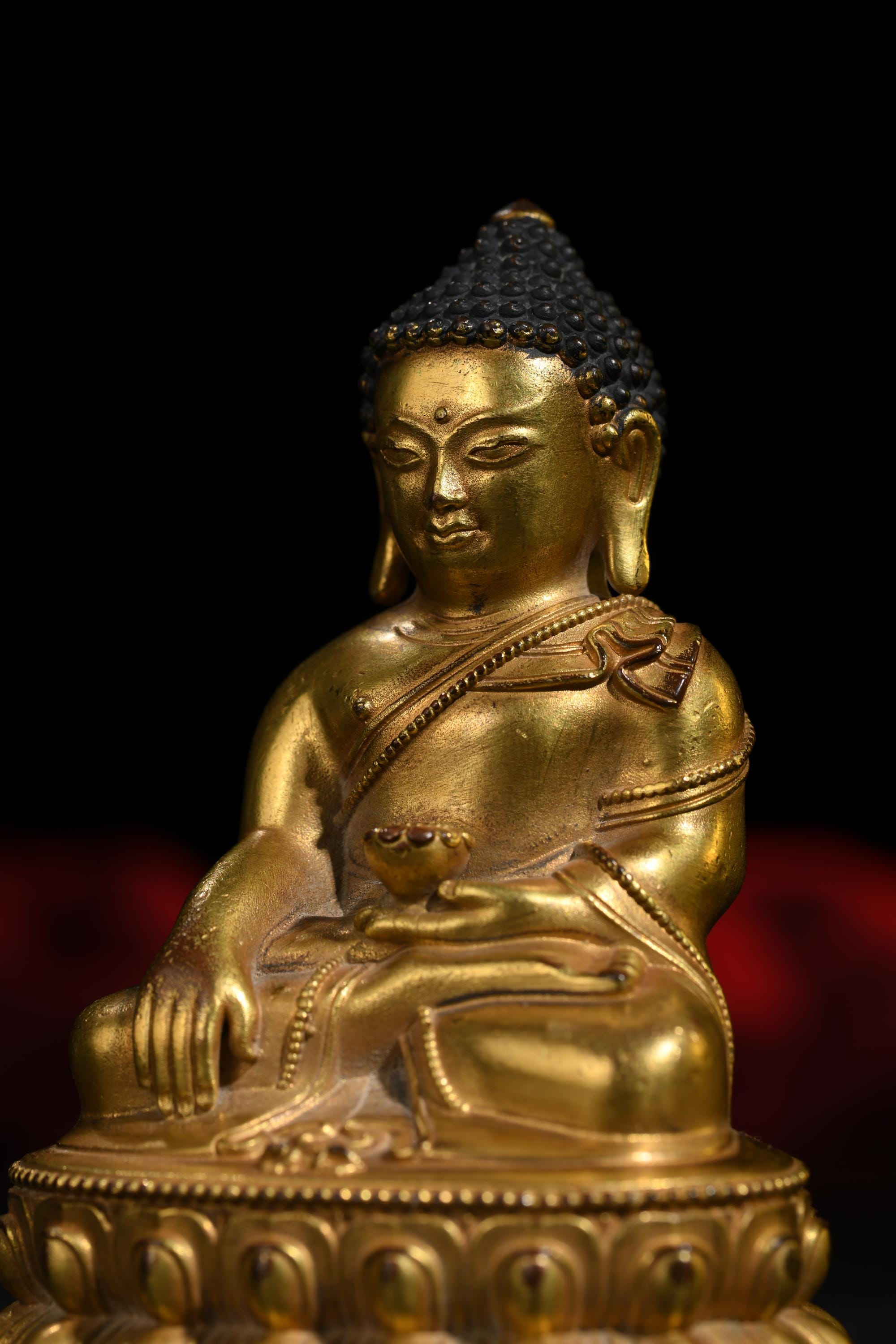 黄金仏像/チベット金銅仏像/仏教美術/ネパール/瞑想/ブロンズ彫刻 