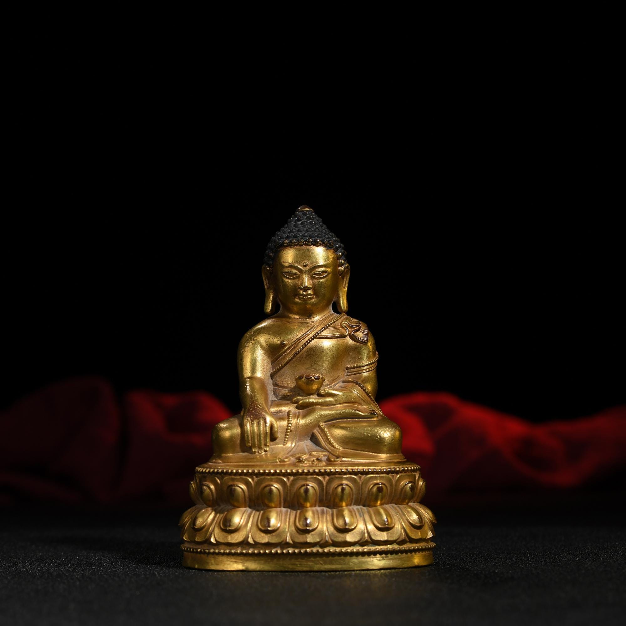 黄金仏像/チベット金銅仏像/仏教美術/ネパール/瞑想/ブロンズ彫刻 