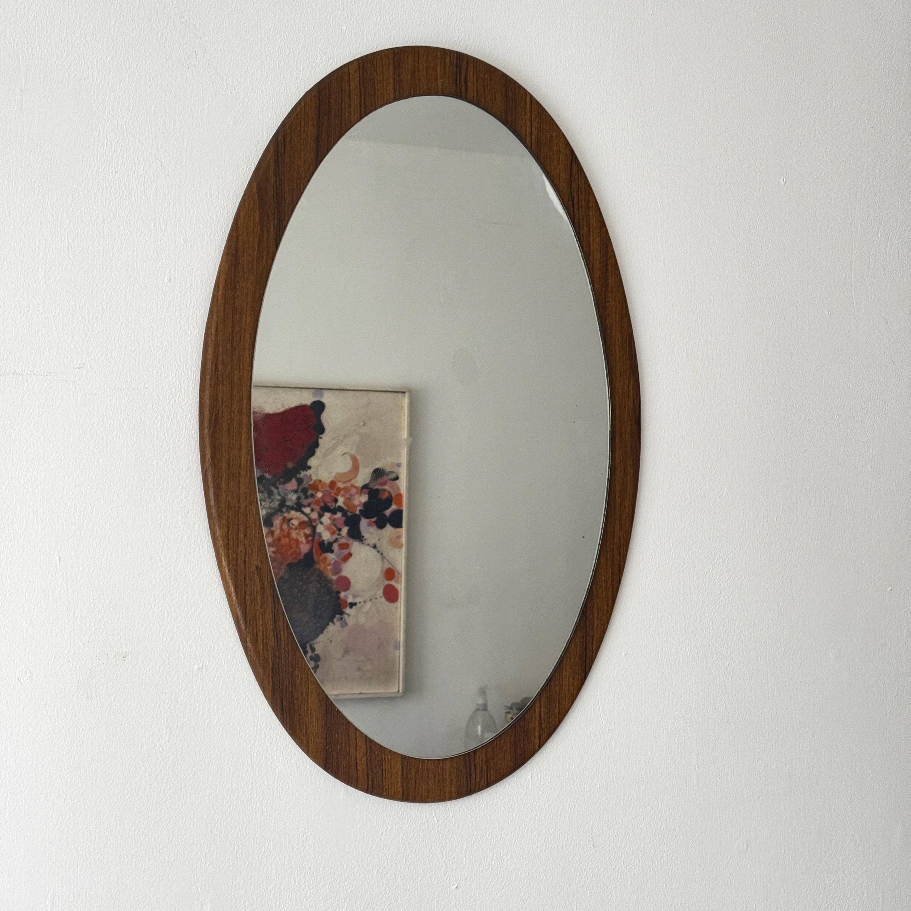 イギリスアンティーク チーク材 オーバル ウォールミラー　ミッドセンチュリー 1960年代のチーク材「フローティング」オーバルウォールミラー（ミッド