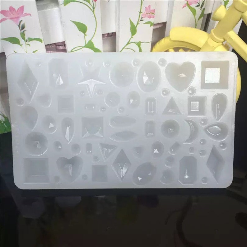 gems epoxy resin mold silicone clear mold,craft tool moon molds diy resin cabochon heart random shape cabs mould gemstone cabochon mold