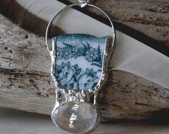 Pendentif porcelaine brisée roses florales antiques bleu sarcelle bleu vert Quartz clair pour la protection divinatoire guérison Collier soudé fait main