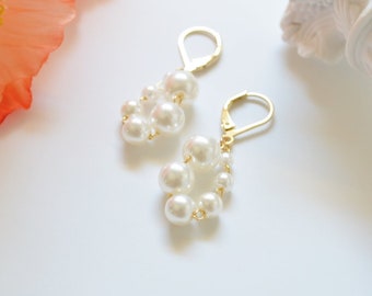 Pearl Lever Back Earrings, Wedding earrings, Bridesmaid earrings, Bridesmaid gift, Gift for her, Gift for mom, Birthstone earrings