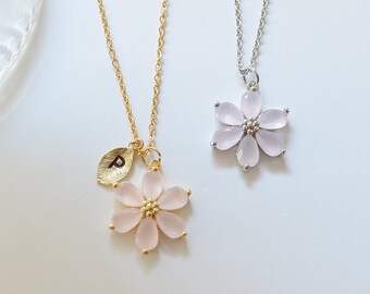 Kirschblüte Halskette, rosa Blume, Blumenmädchen Halskette, Hochzeit Halskette, Brautjungfer Halskette, Buchstabe, Geschenk für sie