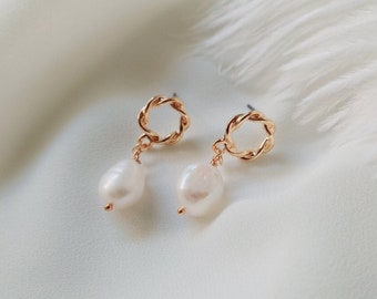 Boucles d'oreilles cercle d'éternité et perles d'eau douce, boucles d'oreilles cercle torsadé, boucles d'oreilles de mariage, boucles d'oreilles de demoiselle d'honneur, cadeau pour femme, clous d'oreilles cercle