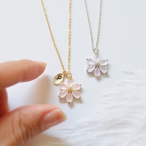 Collar de flor de cerezo personalizado, flor rosa, collar de niña de las flores, collar de boda, collar de dama de honor, carta, regalo para ella