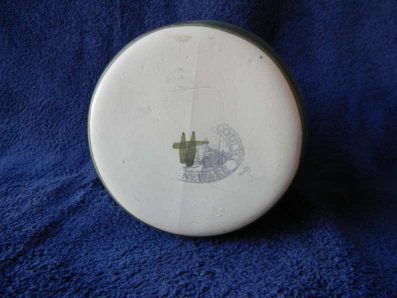 Olde Cape Cod Stoneware Holly and Berries Aroma Melter