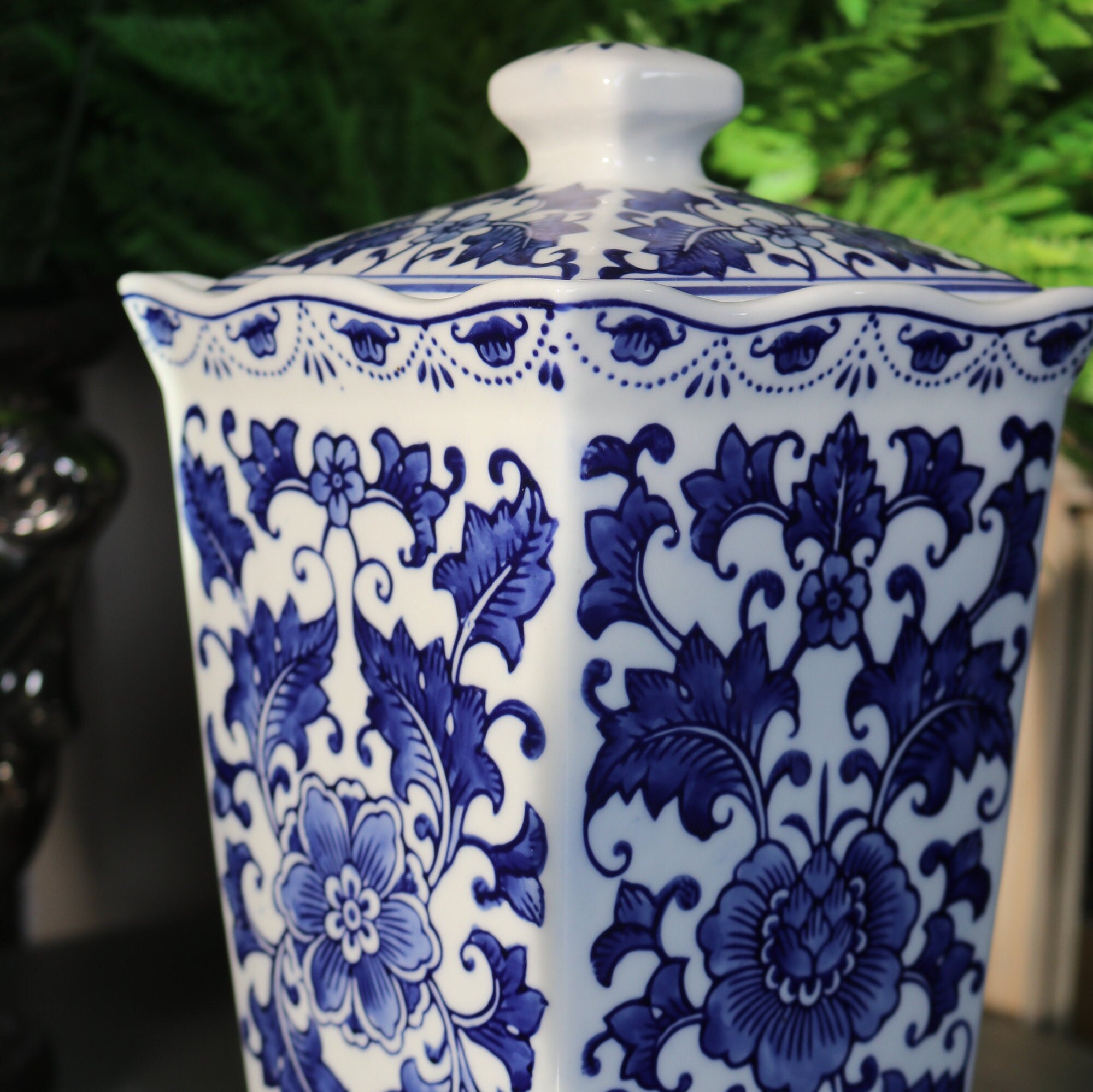 陶磁器　花瓶　花器　白地紺色葉模様　レトロ Amazon.co.jp: Haimin 磁器花瓶花器 3つセット 小さな 生け花