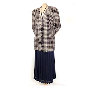 80s vintage Jaeger gold and navy tweed houndstooth skirt suit. Pleated maxi skirt and blazer jacket set. M