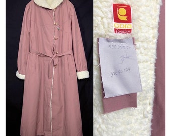 70s 80s blush pink overcoat with faux sheepskin lining. Polish PRL winter duffle coat. 14UK L