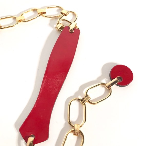 Vintage 60s/70s chain belt. Red leather and metal… - image 7