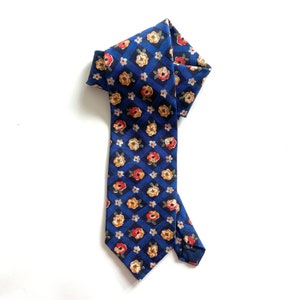 80s vintage Cavenagh London floral silk tie. Colourful men&#39;s tie.