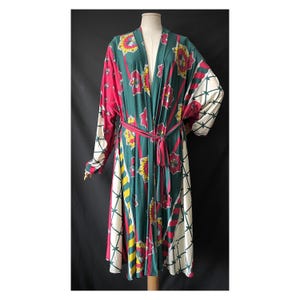70s vintage dressing gown by Marithe Francois Girbaud Maille Aparty. 40FR M