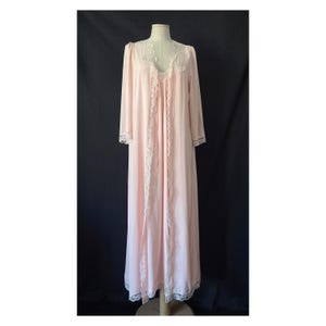80s sleepwear set by St. Michael. Light pink robe and long slip dress. 10UK S