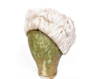 Vintage 1960s wig look pillbox hat. Oyster shade ladies hat. Elegant small wool vintage pillbox hat. Pinup. Burlesque. MOD styling. Film.