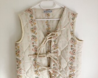 Upcycled Quilted Floral Gilet (UK 10-12), Upcycled Floral Vest with Tie Straps, Sustainable Fashion