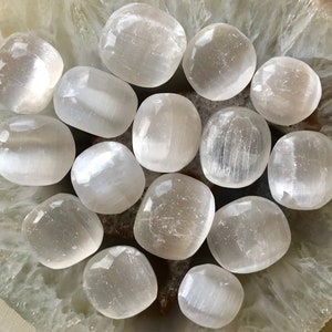 Premium White Selenite Tumbled Stones. Polished Selenite Crystal For Reiki & Crystal Healing. Meditation. Chakra Stones. Crystal Grids