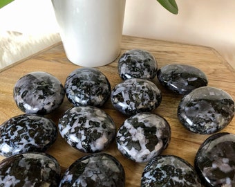 ꧁オーシャンジャスパー牡丹カービング꧂ 天然クリスタル XL ケンババ ジャスパー ムーン カービング 6.8”x5”x1