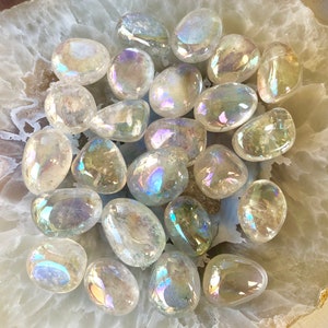 Angel Aura Kristall Trommelsteine.  Regenbogen-Aura-Kristall für Gelassenheit. Angel Aura Quarz Heilstein. Titanquarz. Chakra Steine
