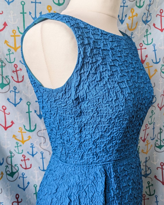 Vintage 50s/60s Demi-Dress blue crinkle dress wit… - image 4