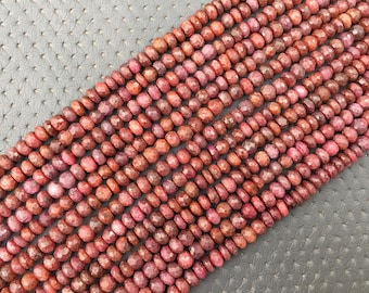 Cuentas redondas de rubí teñido: Hilo de piedras preciosas facetadas (5-5,5 mm, 33 cm)