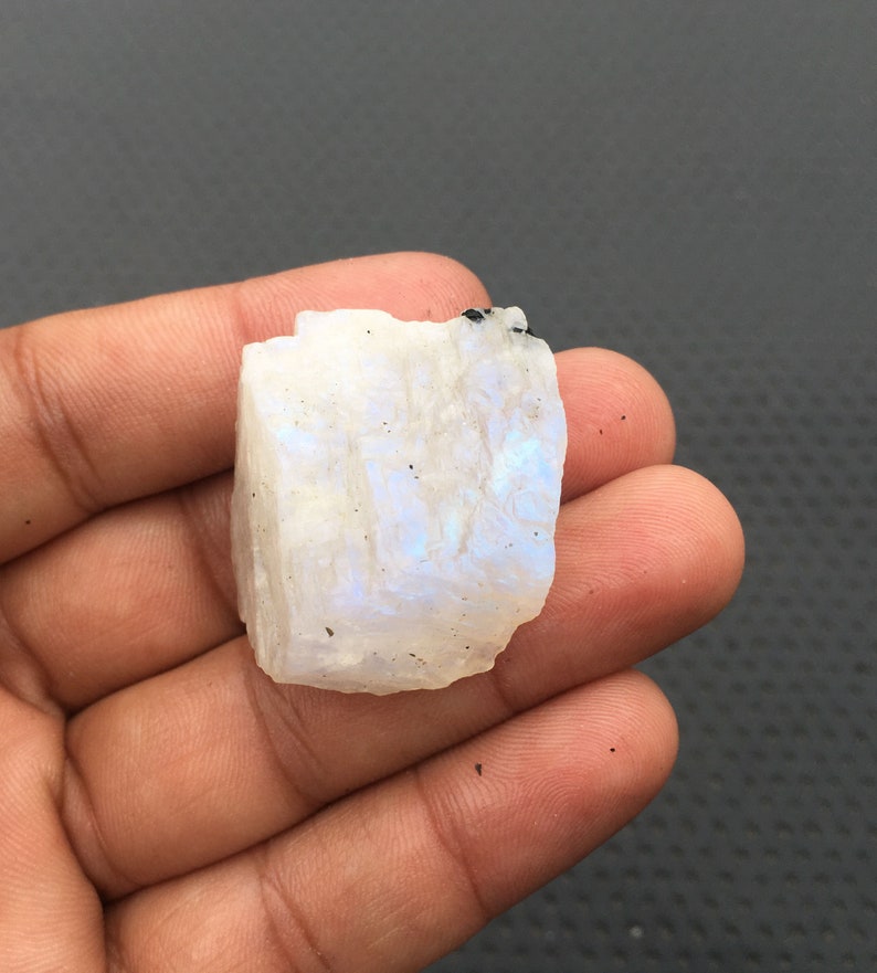 Untreated Rough Natural Flashy Moonstone Crystal Gemstone Flashy Specimen Raw Moonstone,Size 24x30 MM Rainbow Fire Moonstone Specimen Stone