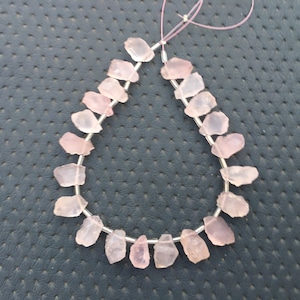 Unbehandelte rohe 21 Stück echter rosa Quarz natürliche Rosenquarz Edelstein ungleichmäßige Form raue Größe 7x13-10 x 15 MM Rosa Quarz rohe Herstellung Schmuck