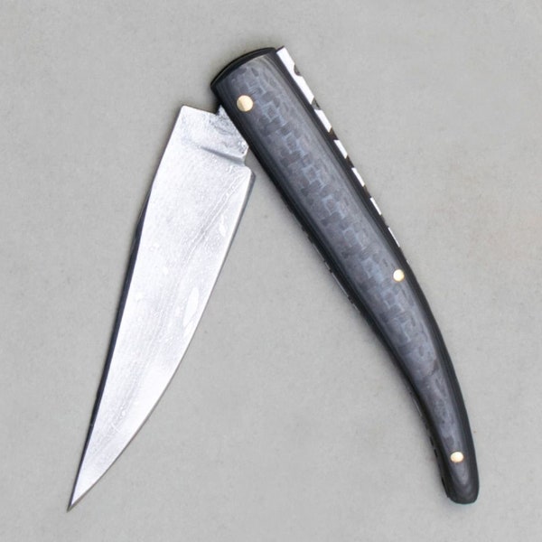 folding knife made by Juan Luis Vergara. VG10 carbon fiber pocket knife