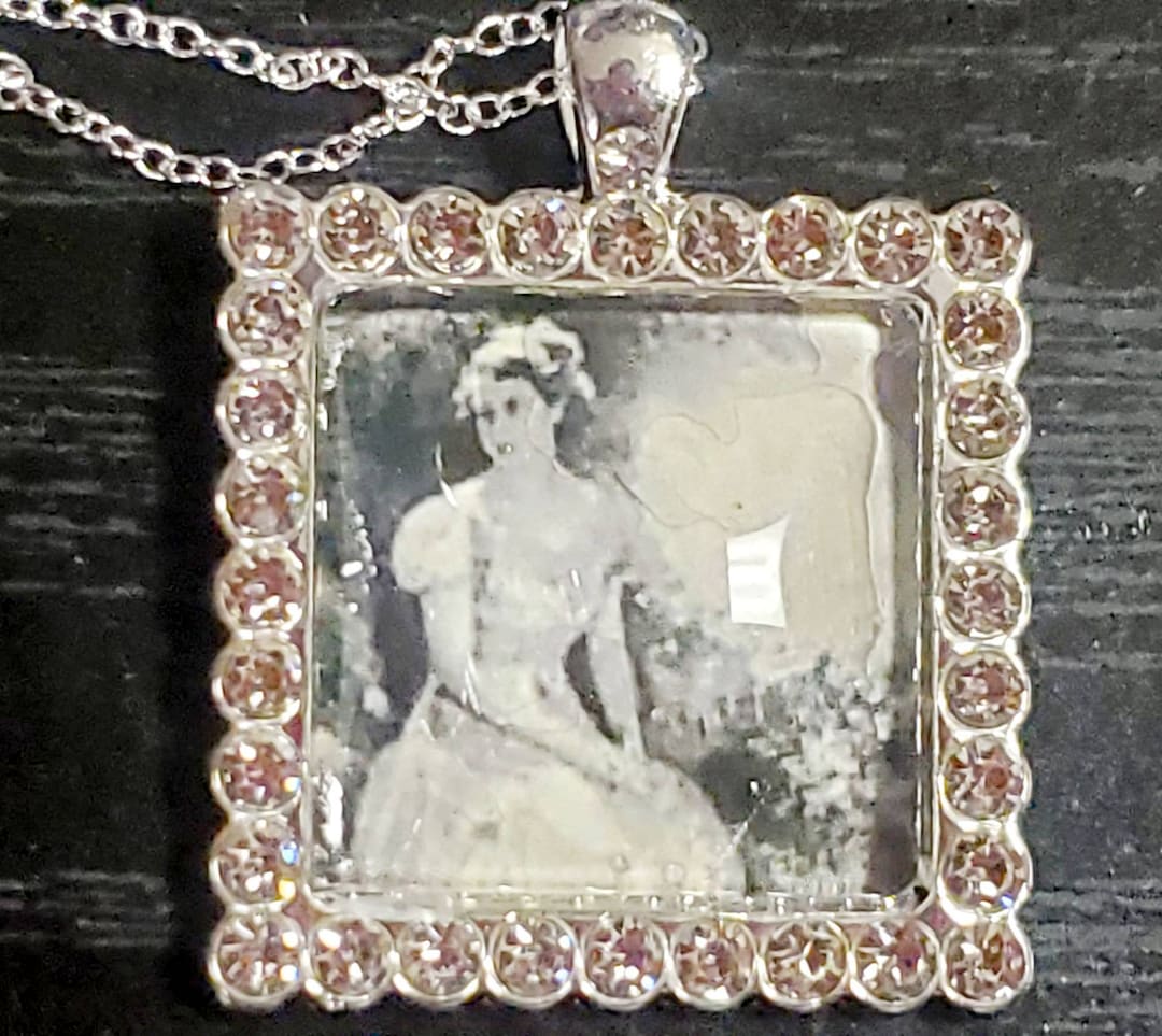 Queen Elizabeth Necklace, Queen Elizabeth Jewelry, HMTQ Necklace Etsy
