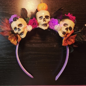 Illuminated Skull Headband for Halloween & Day of the Dead Celebrations - Spooky Costume Accessory