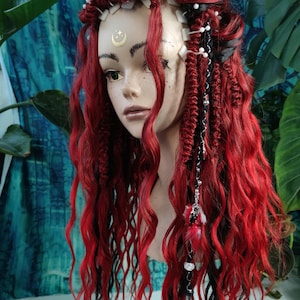 Rizos Boho Eclipse Carmesí: Extensiones de rastas sintéticas rojas y negras