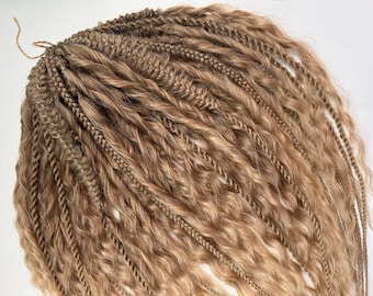 Sandy Blonde Boho Braids with Soft Waves – DE Synthetic Braid in Extensions