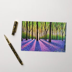 Cartolina artistica Blue Bell Forest / Mini stampa artistica 4" x 6" per appunti / Opera d'arte con alberi floreali viola e paesaggi / Biglietto di auguri vuoto per gli amici