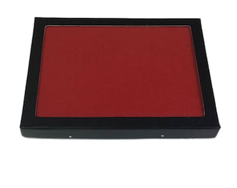 Support de vitrine Riker 6 x 8 x 3/4 avec feutre ROUGE pour objets de collection, pointes de flèches et plus