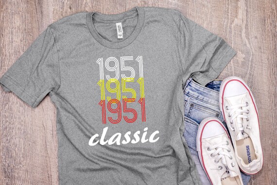 1951 anniversaire chemise Vintage anniversaire année classique anniversaire Vintage né T Shirt 67e anniversaire cadeau unisexe T Shirt 7 couleurs à choisir de 6e8e3e 1951 anniversaire chemise Vintage anniversaire année classique anniversaire Vintage né T Shirt 67e anniversaire cadeau unisexe T Shirt 7 couleurs à choisir de 6e8e3e